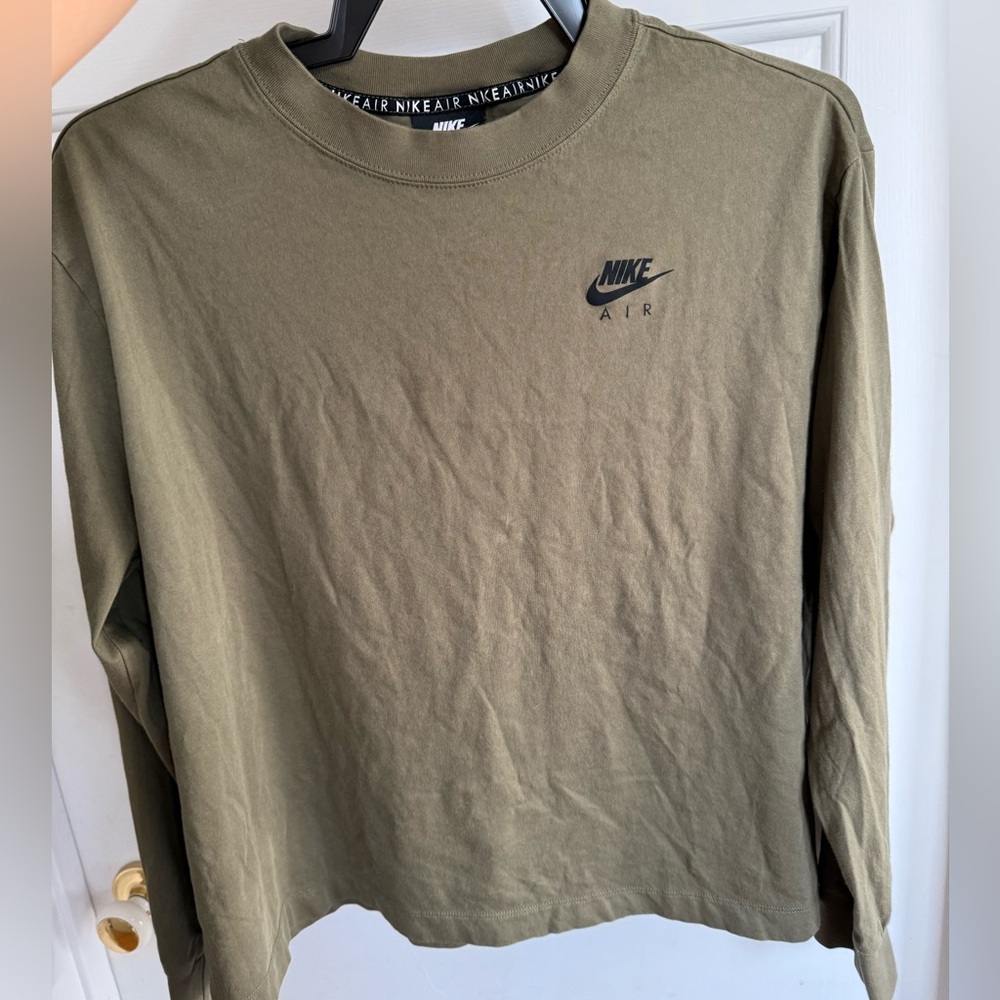 Women’s Nike Air long sleeve army green size L